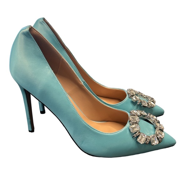 SOLD ***Tiffany blue 4 inch stiletto circular rhinestone buckle embellishment - Picture 4 of 11